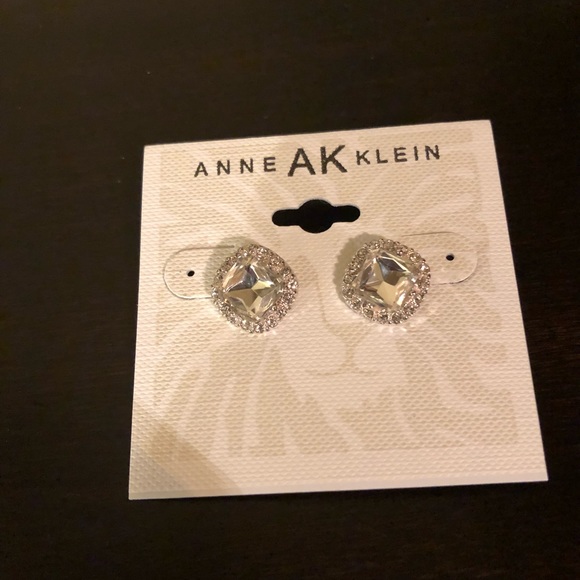 🌹Anne Klein silver plated cubic zirconia cushion - Picture 5 of 6